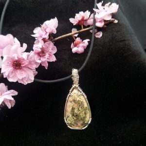 Tasmanian Unakite Silver Wire-Wrapped Pendant by Niai Design