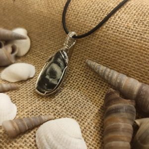 Tasmanian Agate (Natural) silver wire-wrapped by Niai Design