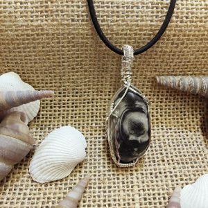 Tasmanian Agate (Natural) silver wire-wrapped by Niai Design